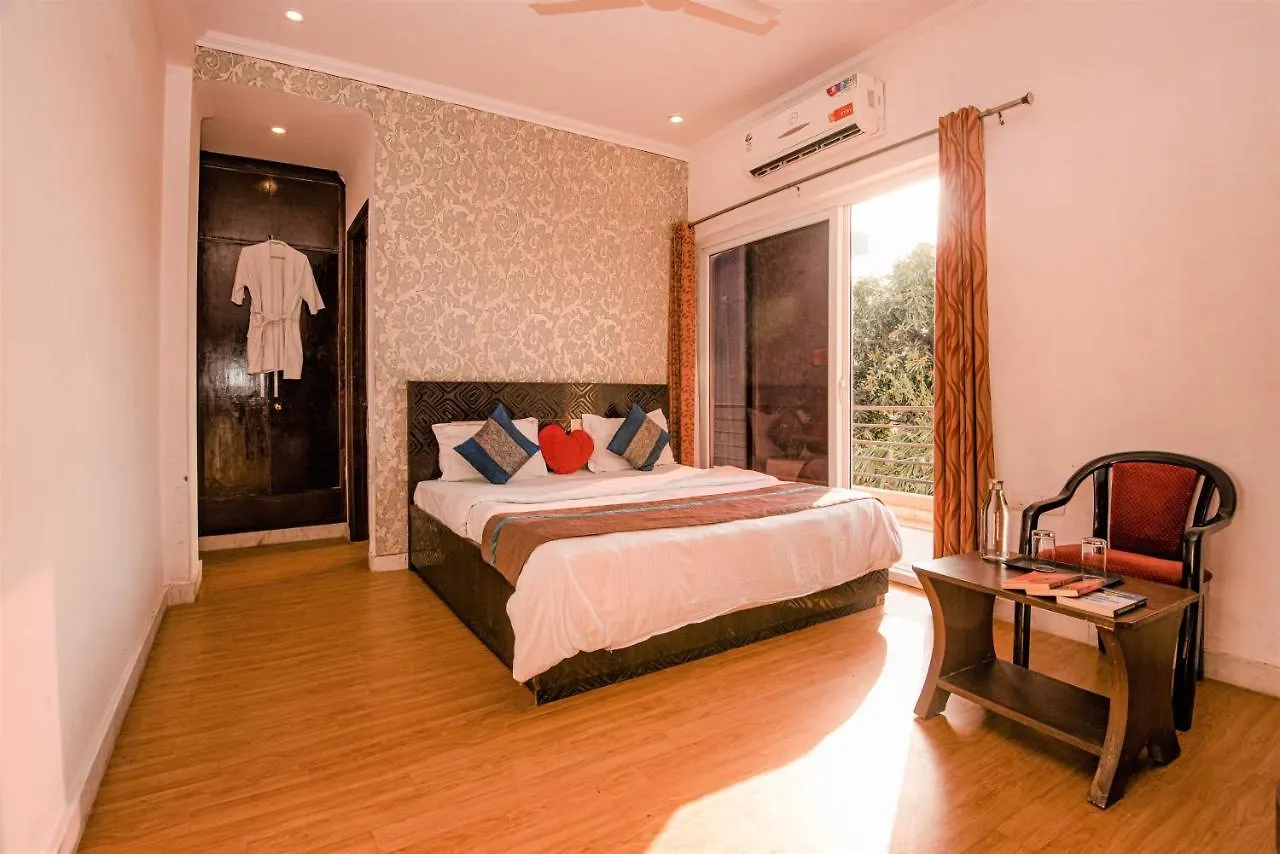 Instay - 46 Gurgaon Hotel